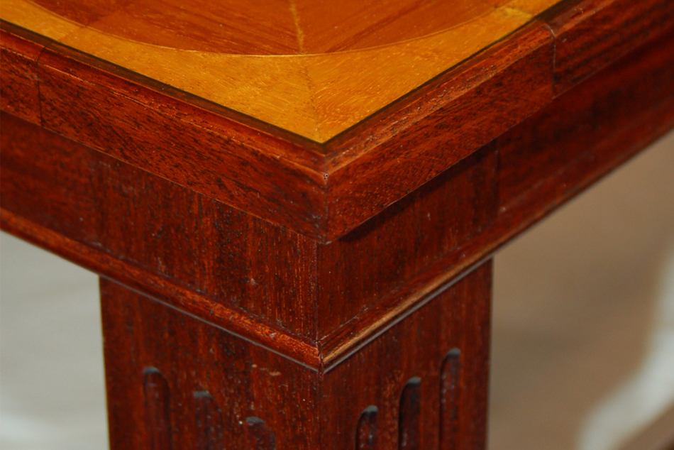 Cocktail Table - Corner Detail