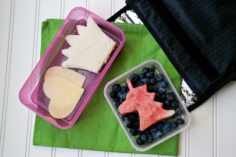 3-Easy-Ways-Cookie-Cutters-Make-Lunchboxes-Fun.jpg