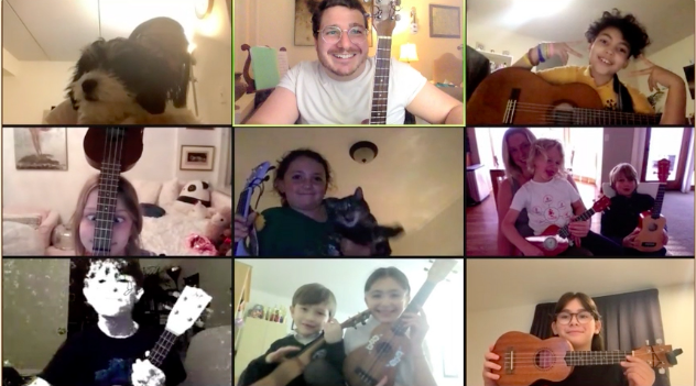 Group Ukulele Lessons Online.png