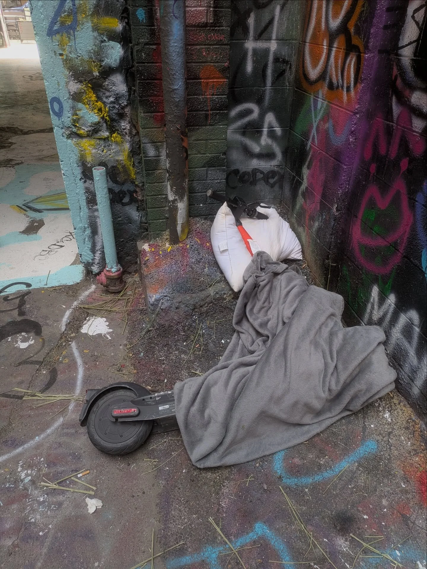 Rest easy, sweet prince. 
📸 : mike d