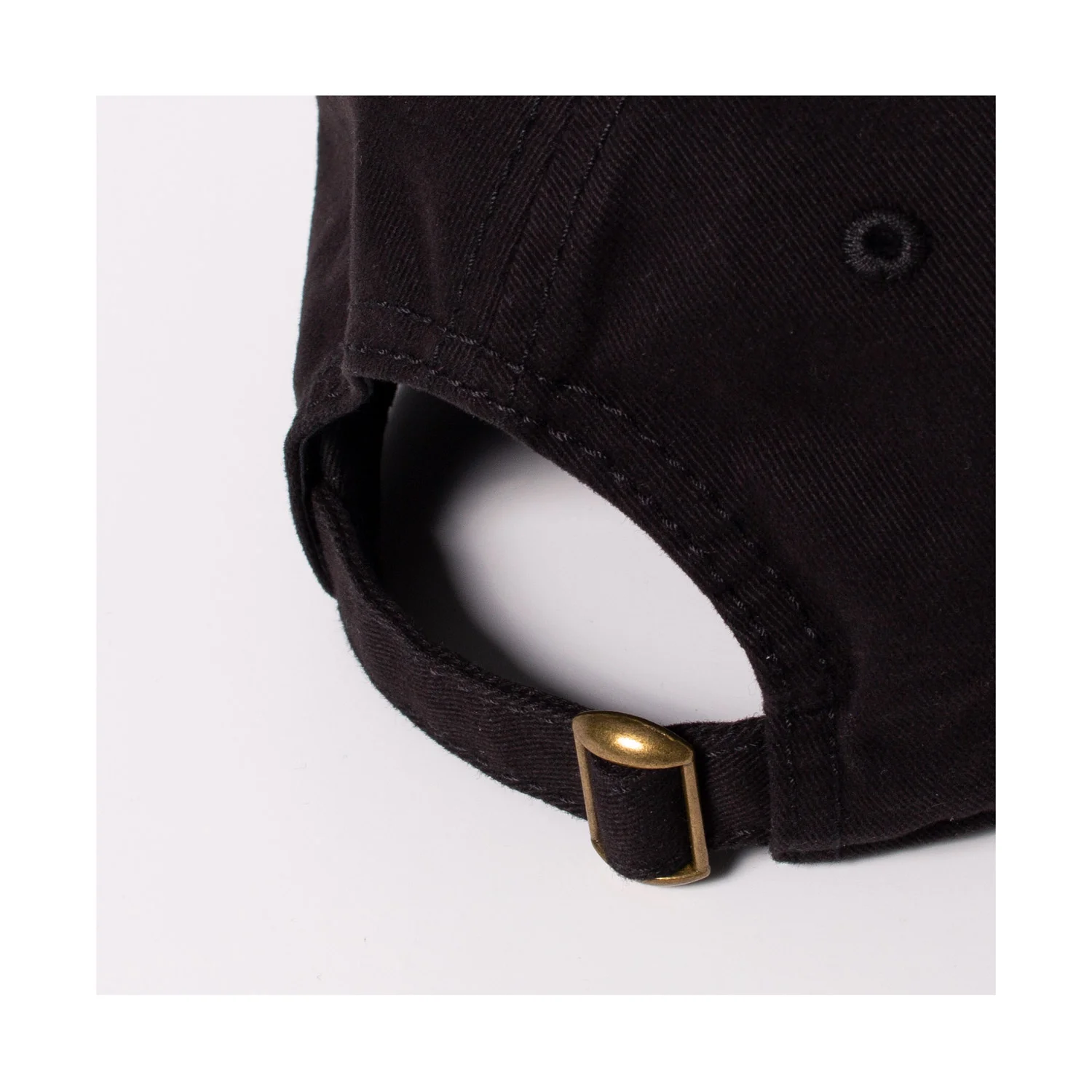 IDONTMIND-Dash-Hat-Black-Buckle.jpg
