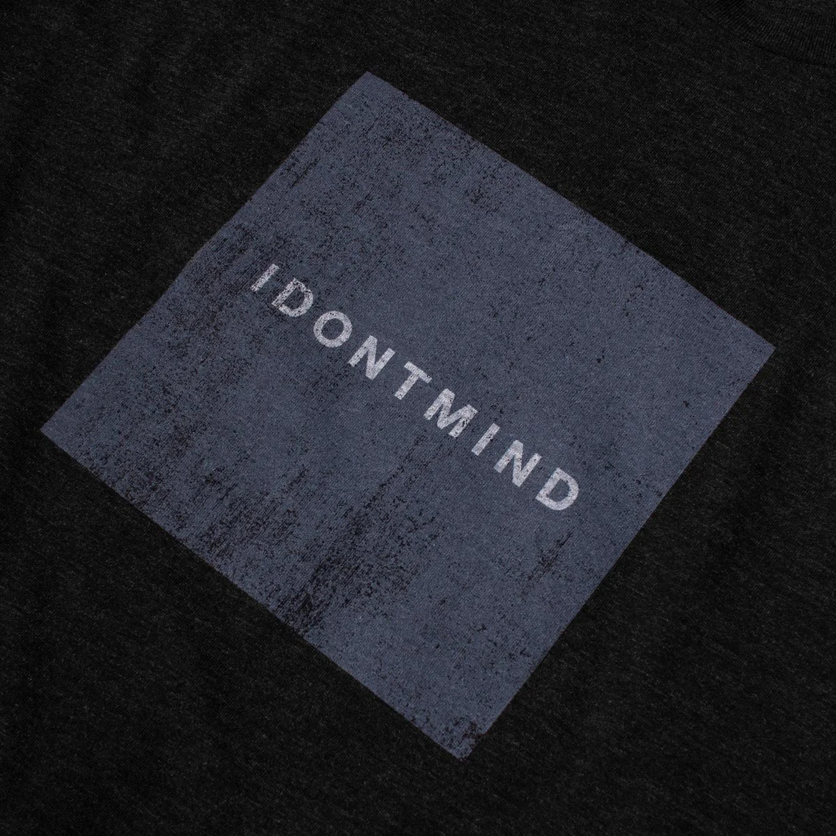 IDONTMIND-Vintage-Square-Tee-Black-Detail.jpg
