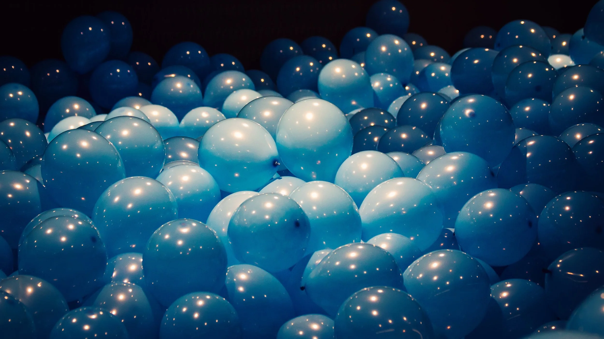 How to survive a social event when you have social anxiety 