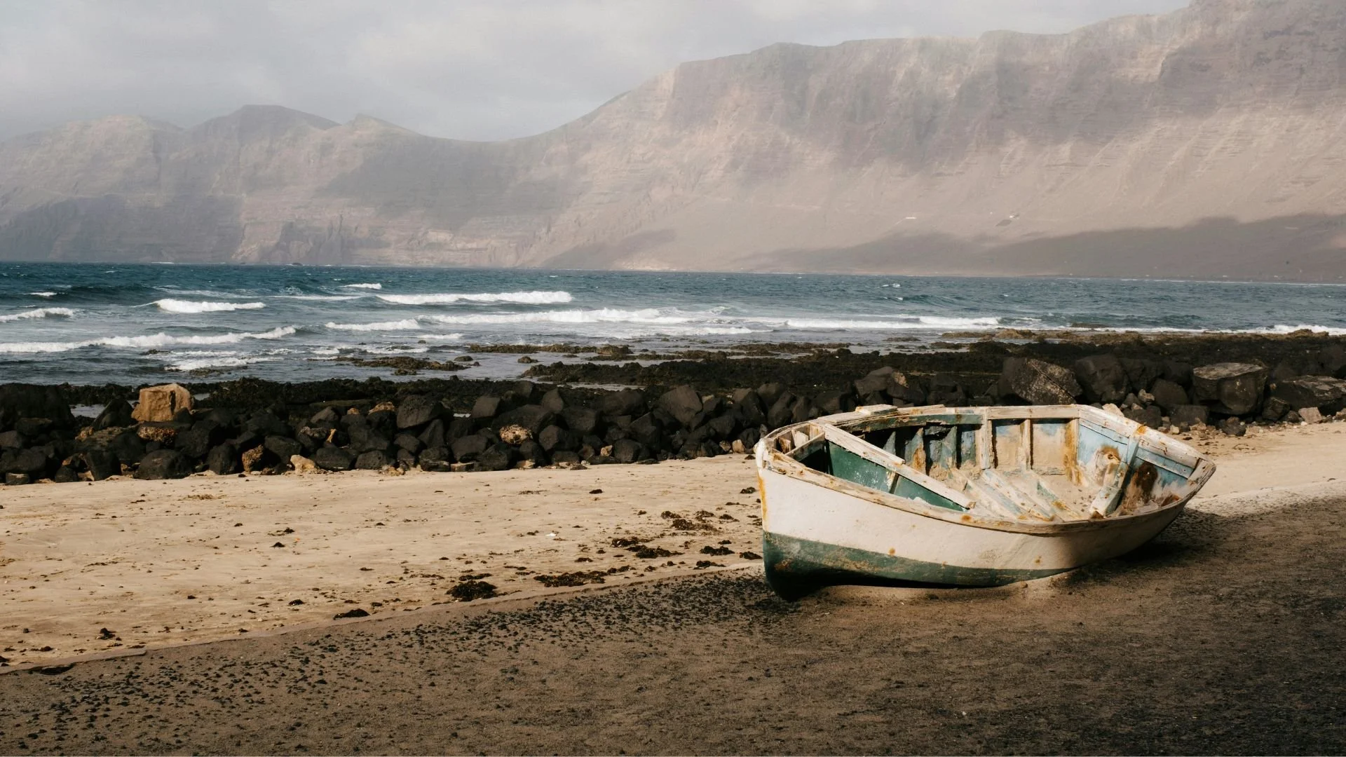 What are some healthy ways to stop feeling lonely? 