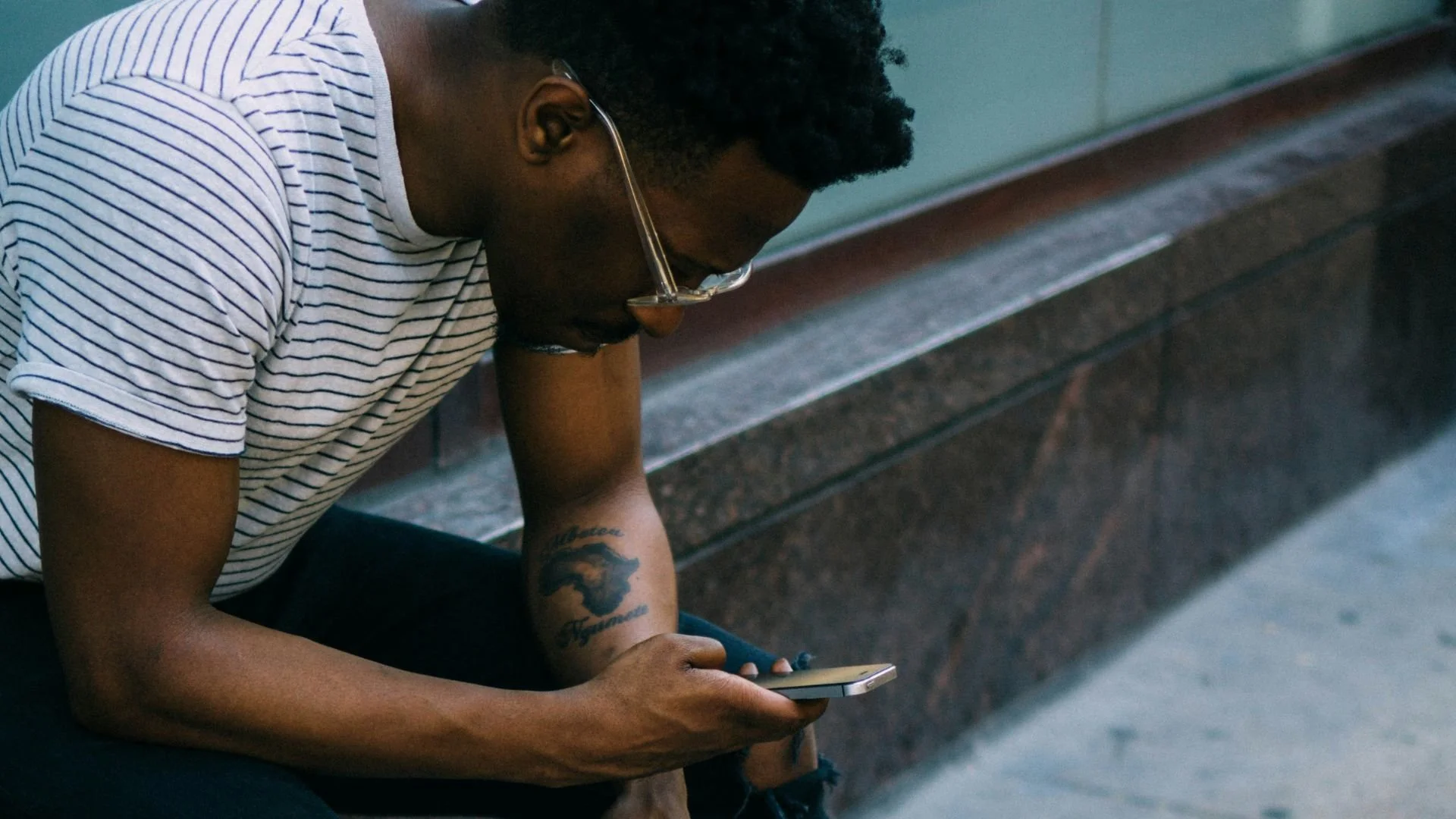 I catch myself constantly just staring at my phone. I know it's not making me happy, but I don't know how to break the habit. Is there anything you'd recommend to break out of the scrolling cycle? 