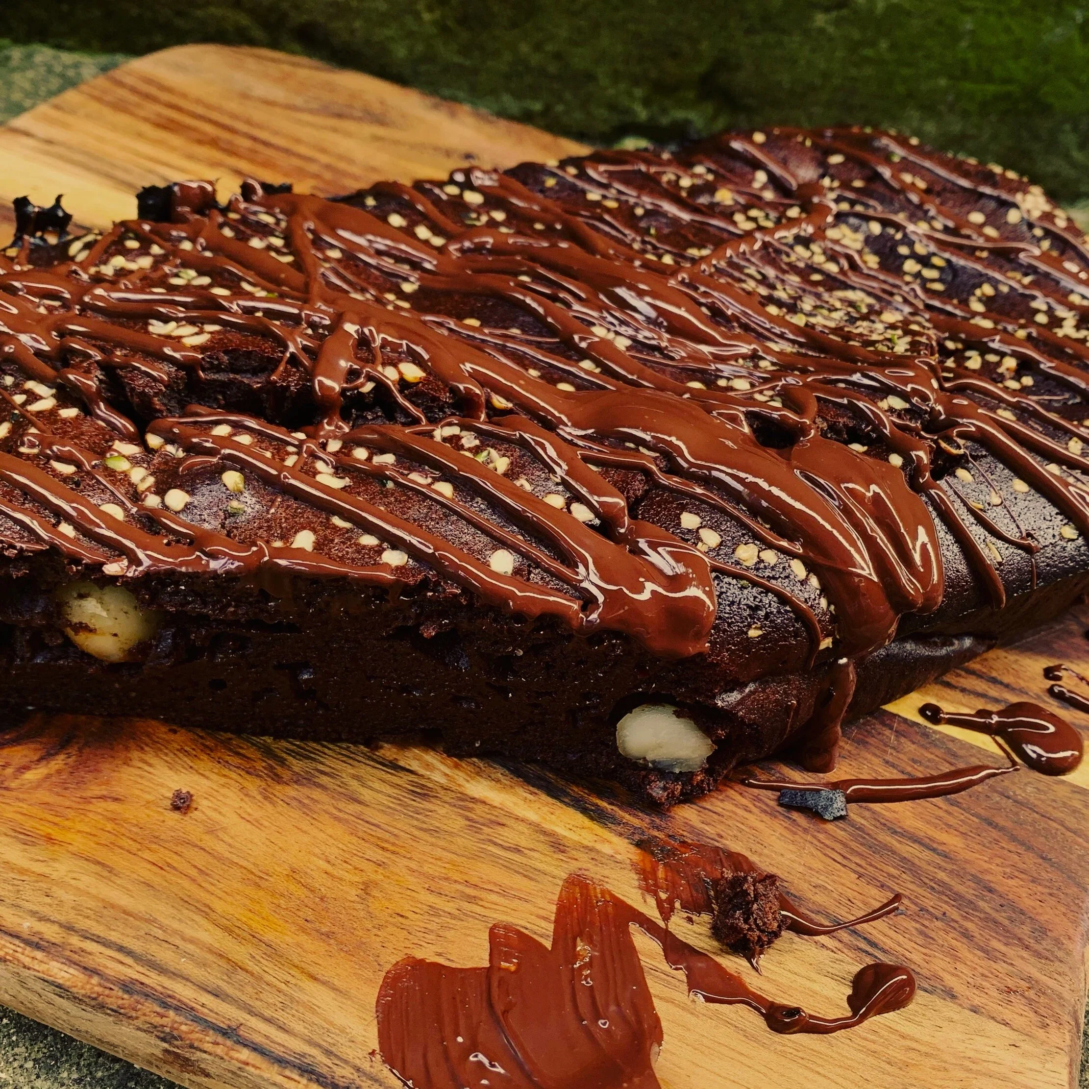Hemp, Cacao & Macadamia Brownie