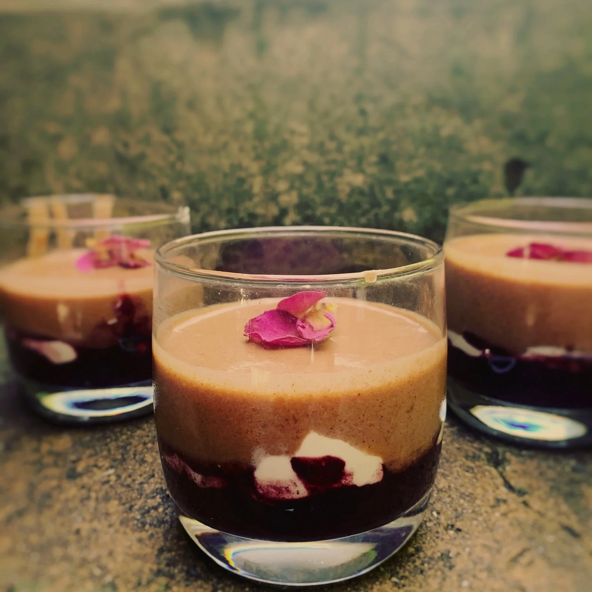 Blackberry, Açai and Cacao layered Smoothie