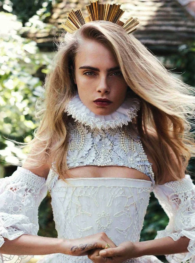 Cara-Delevingne-Vogue-Australia-October-2013.9.jpg