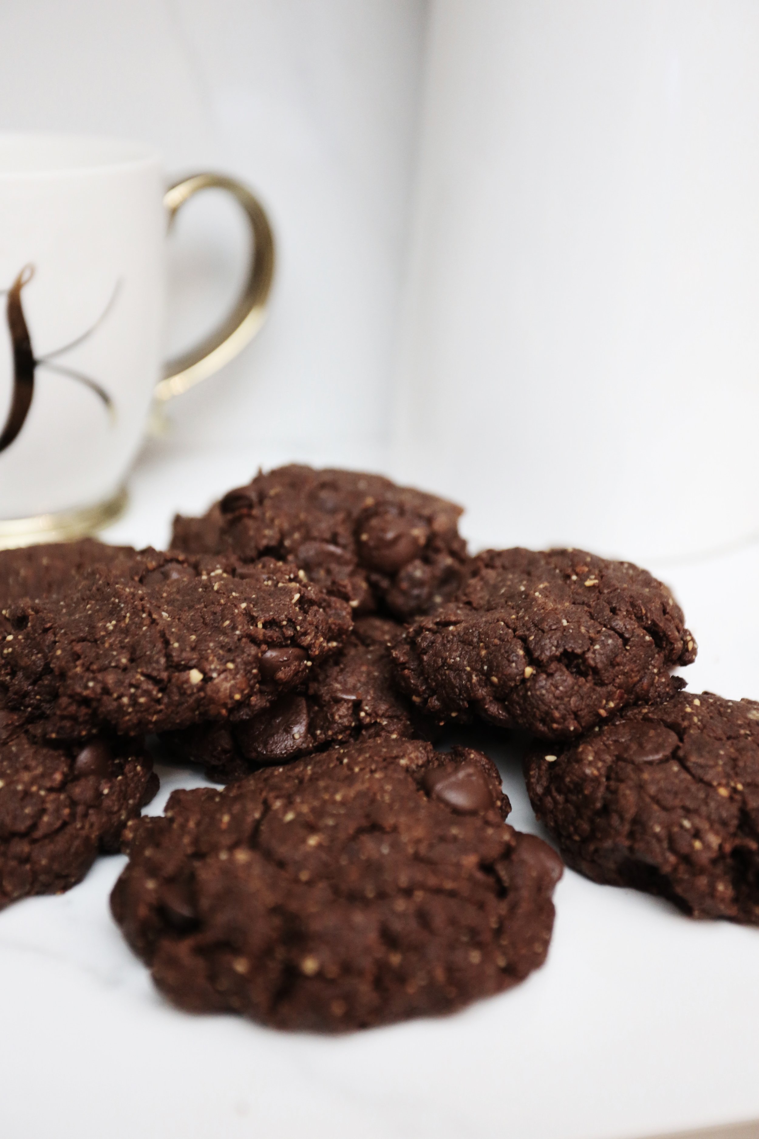 HEALTHY + EASY + QUICK Chocolate Peanut Butter Cookie Recipe! (Gluten