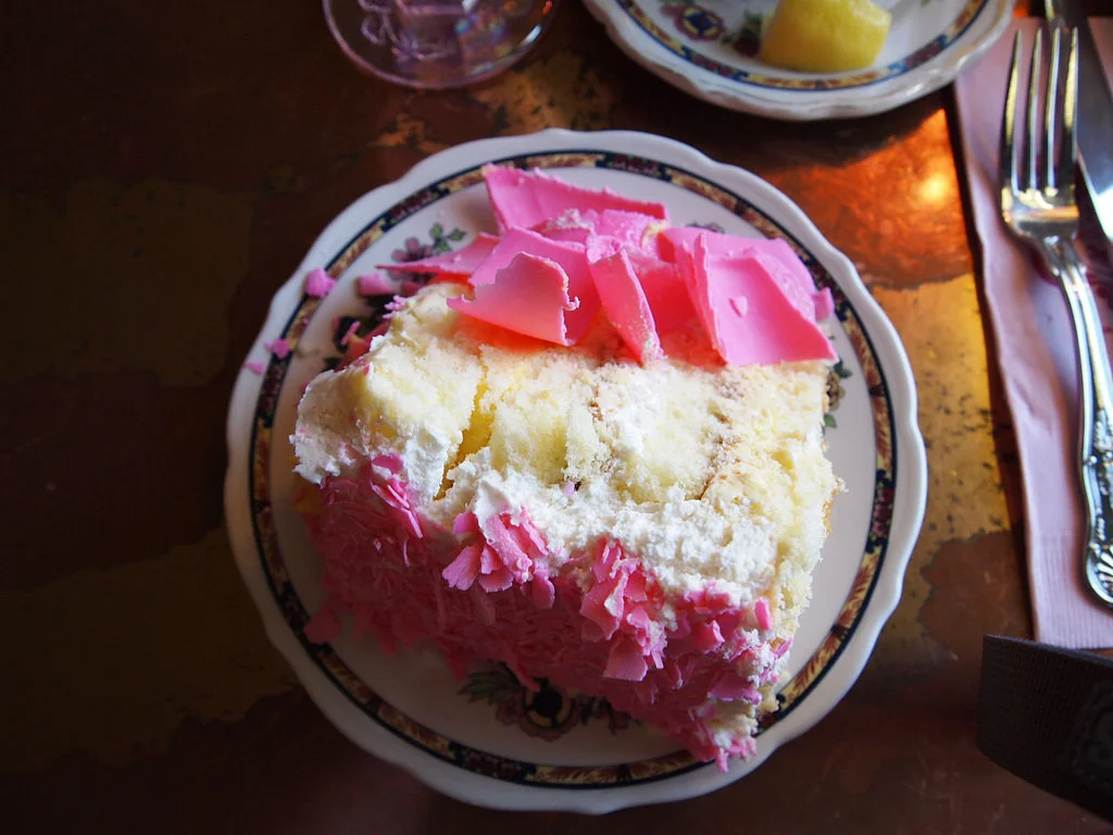 Pink Champagne Cake via Flickr