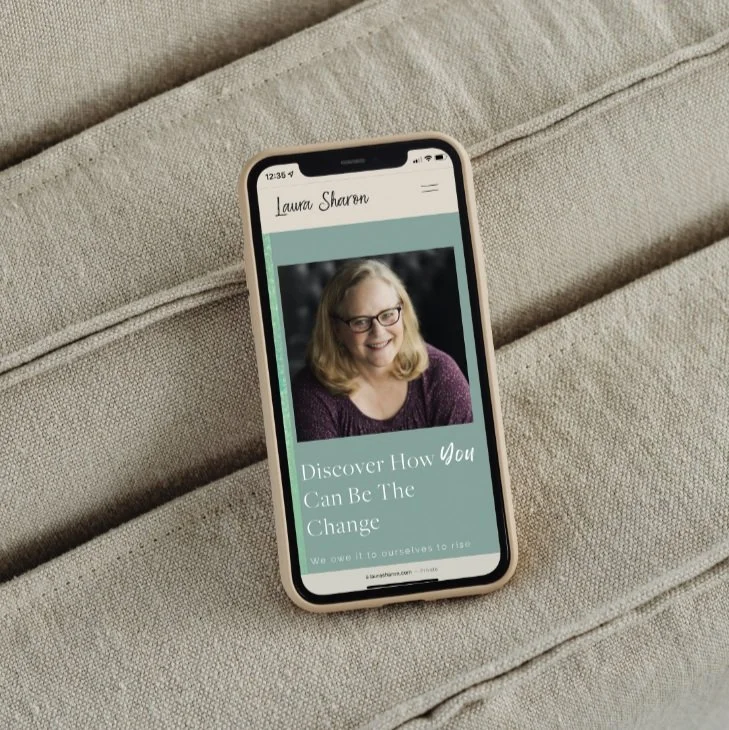 Laura Sharon - Website