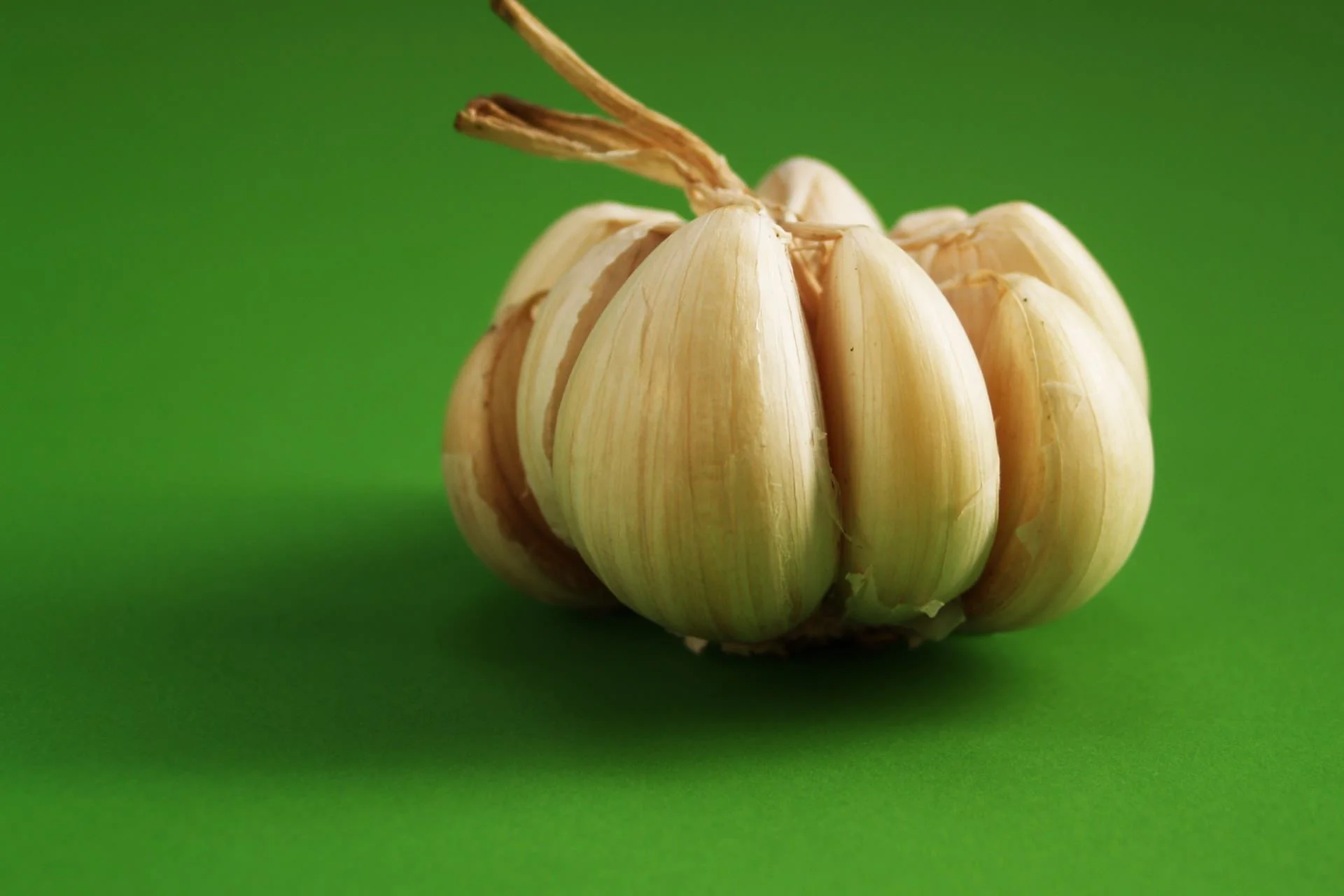 peeled garlic bulb healthy diet stock
