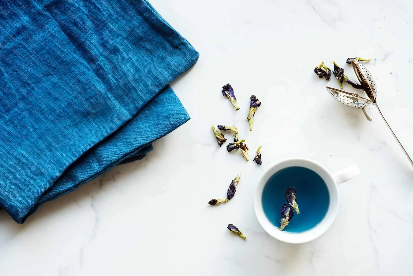 fruity green tea on a marble table