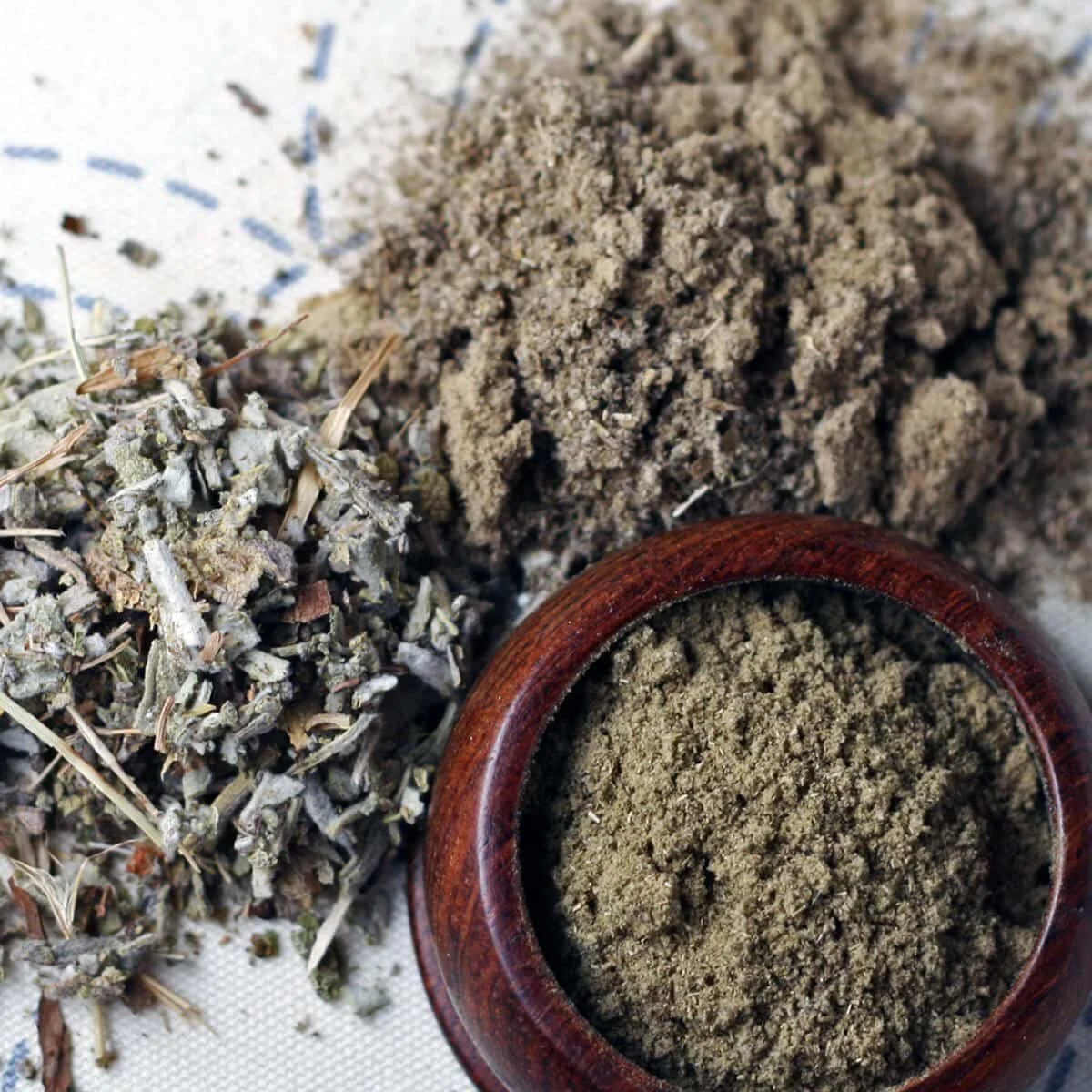 rubbed ground and dried sage spices