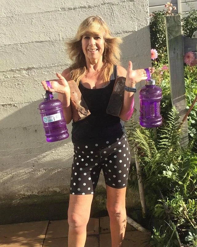 🏋️&zwj;♀️Sooooo many people on zoom this morning!🏋️&zwj;♀️Loved seeing you all smashing it, 💥it was such a sweaty 🥵 one again again for you ladies. Here&rsquo;s just a few of the different options that were used for our weights 🏋️&zwj;♀️session today.. LOVE your creativity ladies! Anyone use anything else?? See you ALL Friday for FUN FRIDAY 😉🏋️&zwj;♀️💪🏼❤️