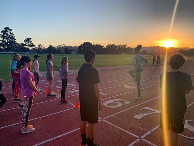 Sprint Mechanics with Coach Barb 💪
&bull;
#SantaBarbaraTC #Run @TrackBarbie7