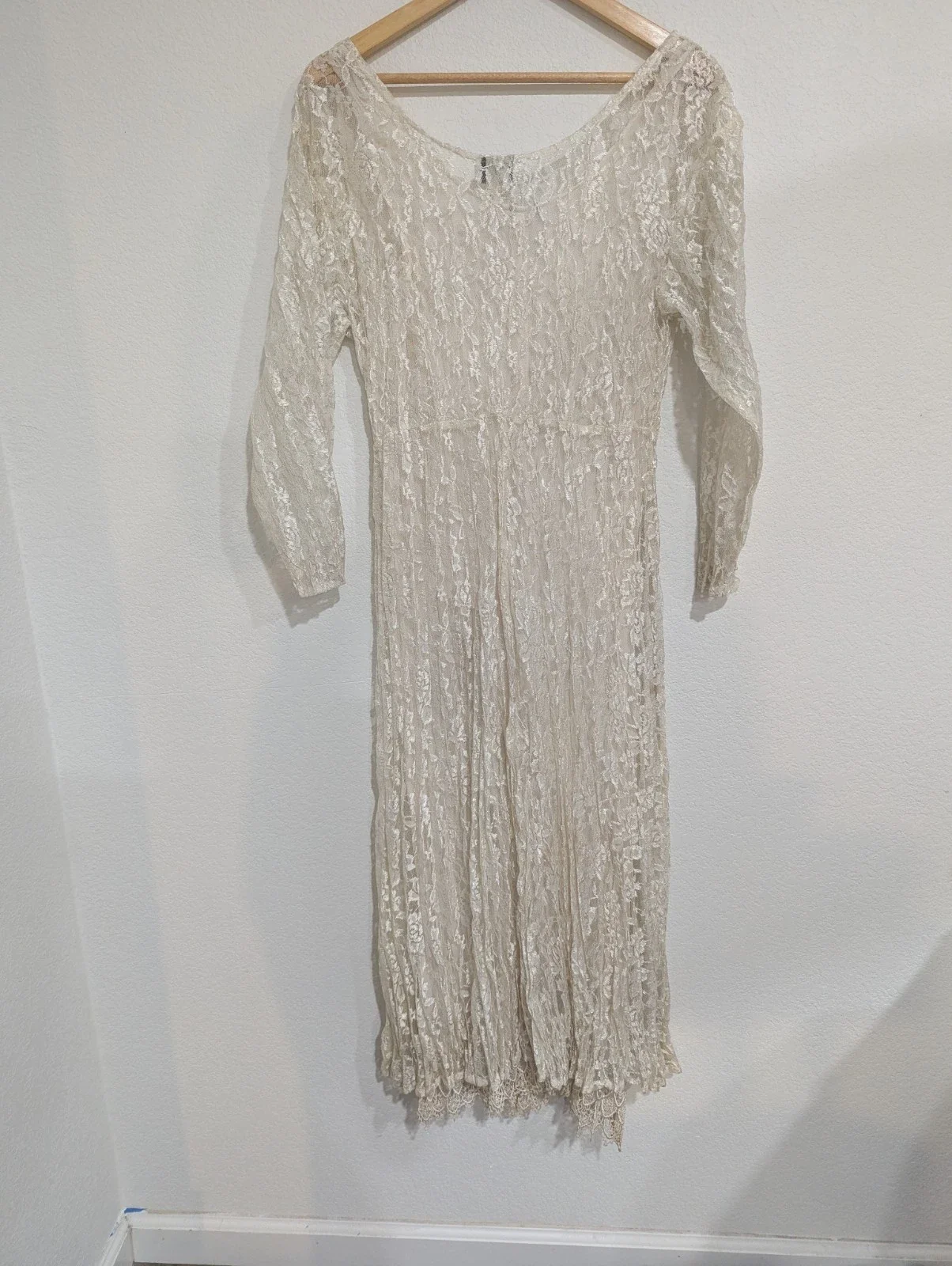 Vintage 1990's Bohemian Witch Cher Jacque Ladies Crinkled Cream Lace Dress  M  Vixen Kitty Vintage