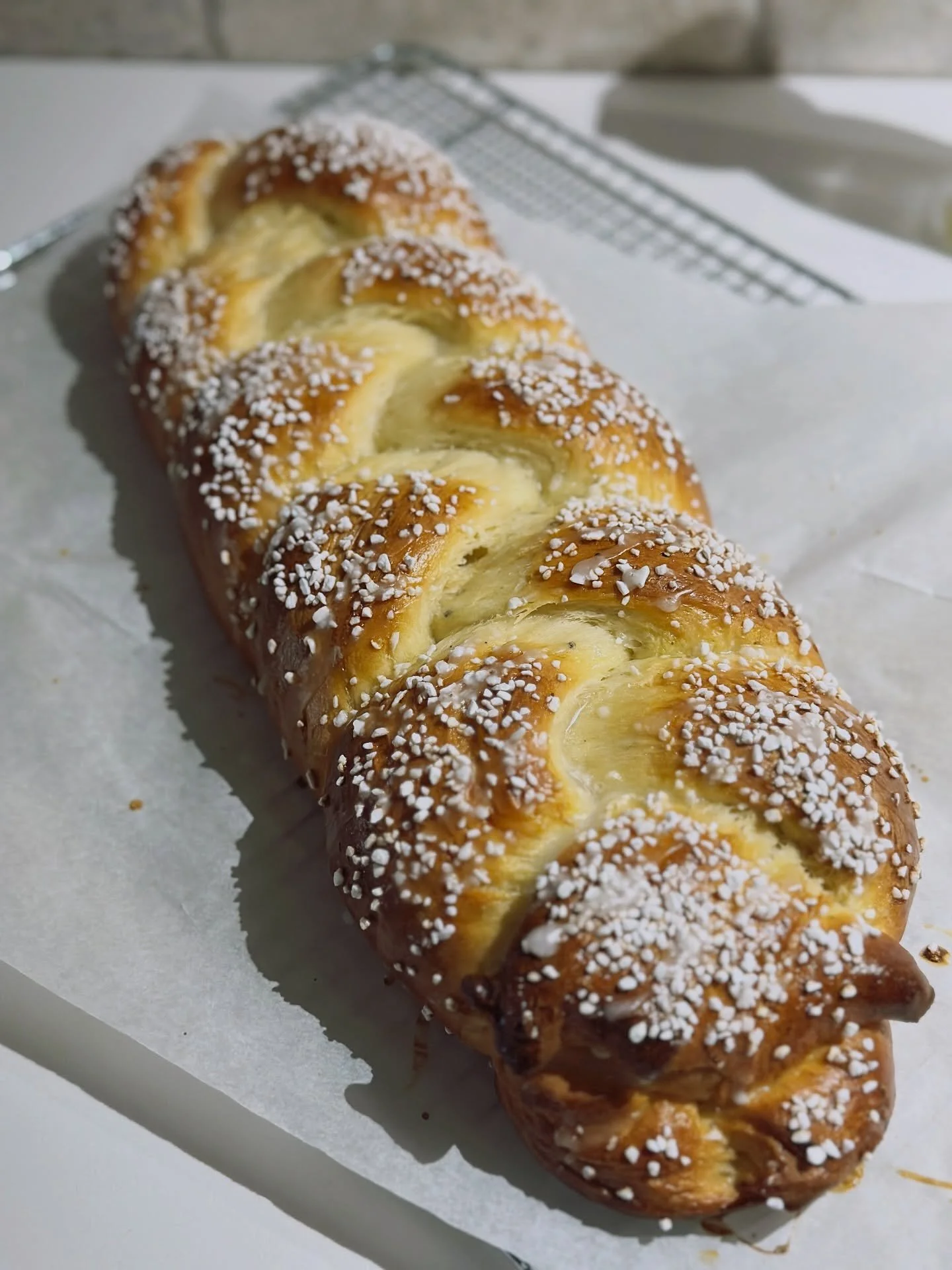 📚 This is a book treat. Let me explain&hellip;

In the past, my wonderful publisher @bookouture has sent flowers for pub day (never wrong) but this year, for My Mother&rsquo;s Lie, I received the most thoughtful baking kit for a Swedish style cardam