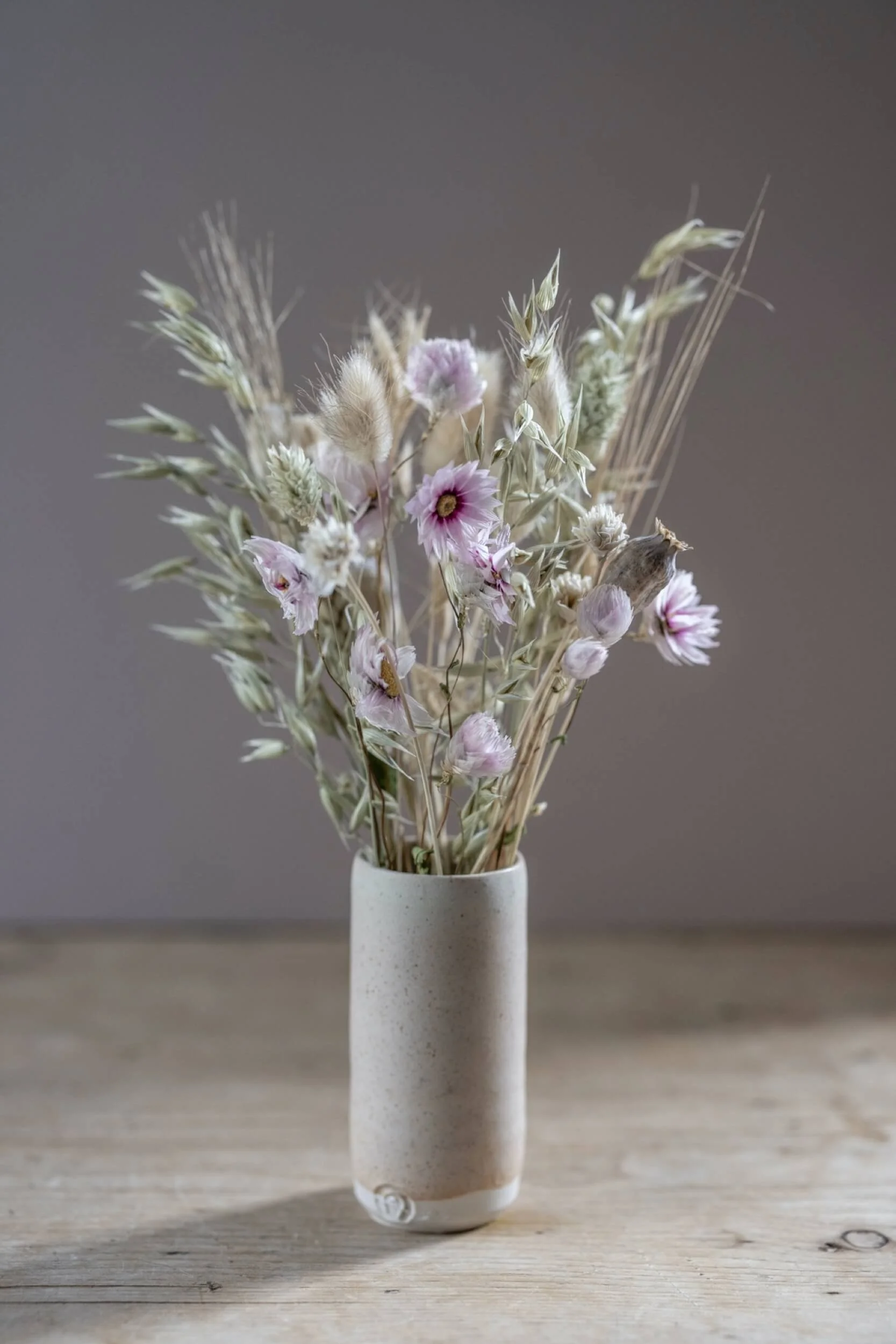 Vase-dried-flower-gift-set-3-paper-thin-moon.jpg