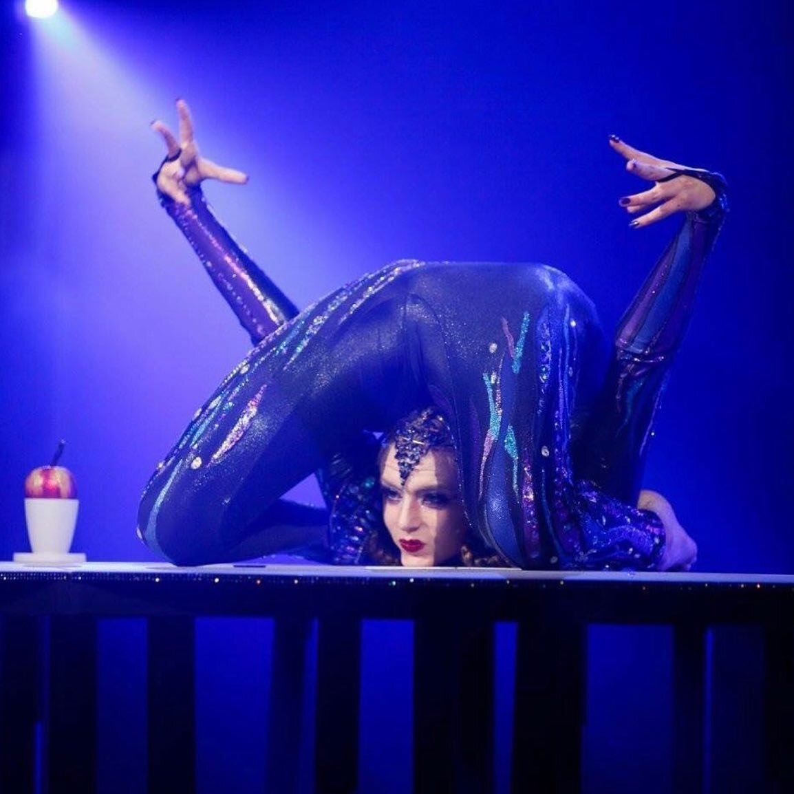 Need some &lsquo;OMG&rsquo; Entertainment &mdash; look no further, our contortionist is the real McCoy 😉
.
.
Enquire today! 
.
#avionaerialentertainment #avionaerialarts #omg #contortionist #contortion #sydneycircus #sydneyentertainment #entertainme