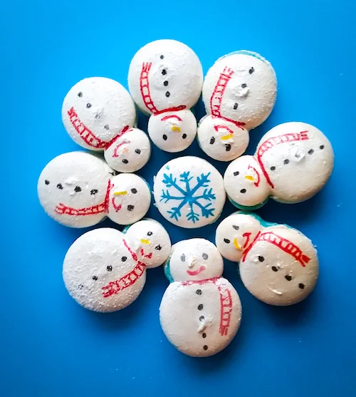 Snowman and Snowflake Deco Macaron (1).jpg