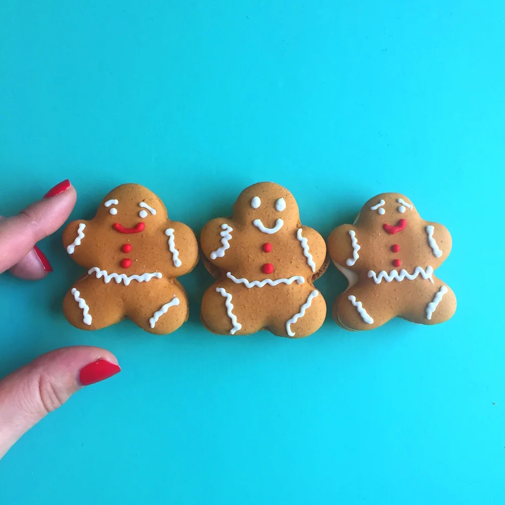 Gingerbread Macarons small.jpg