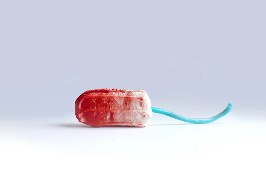 Single Tampon Macaron for Charity Blood Good Period.jpg