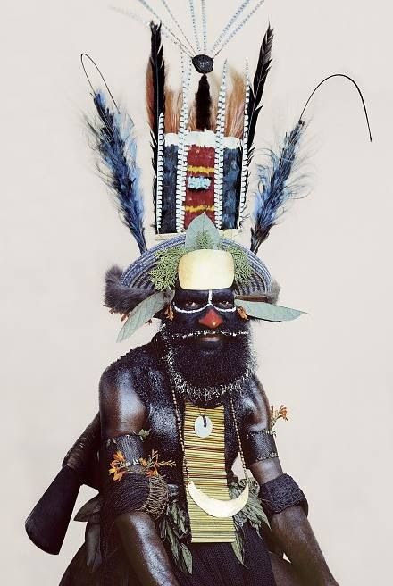 Kauil tribesman, Laiagam village, Western Highlands "Man As Art" series by Malcolm Kirk