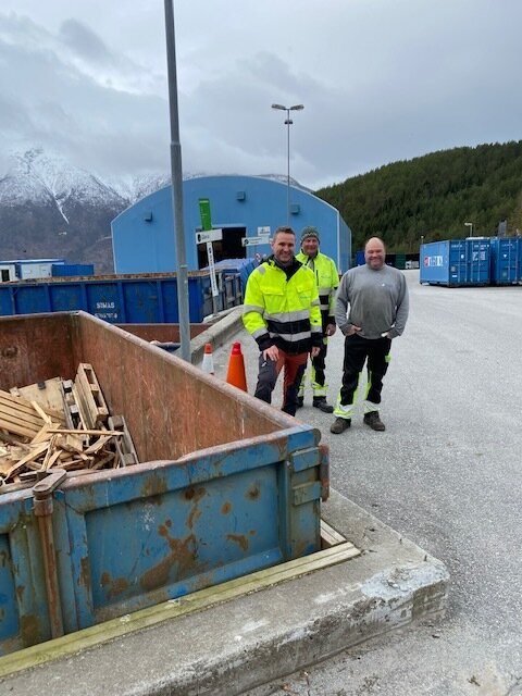 SIMAS opnar alle miljøstasjonar - men oppmodar deg til å vente