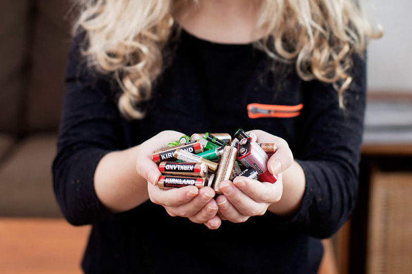 Enkelt å levera batteri til gjenvinning