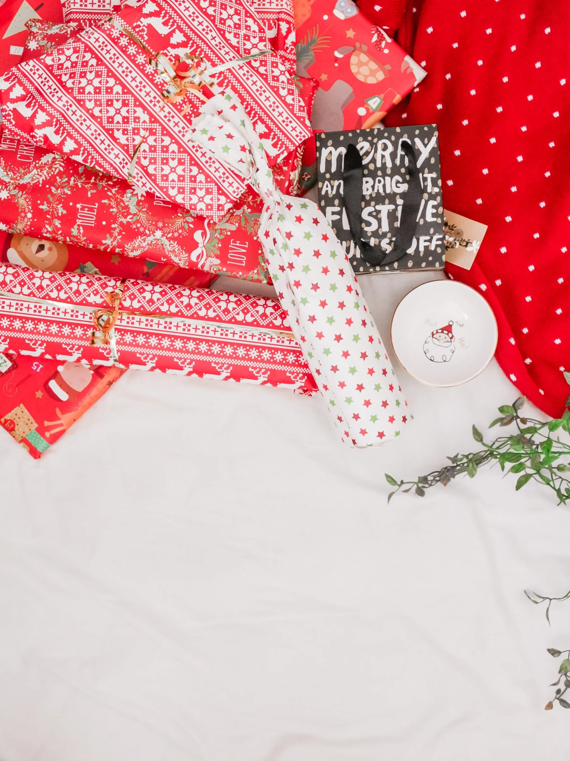 Me minner om at julegåvepapir må gå i restavfallet