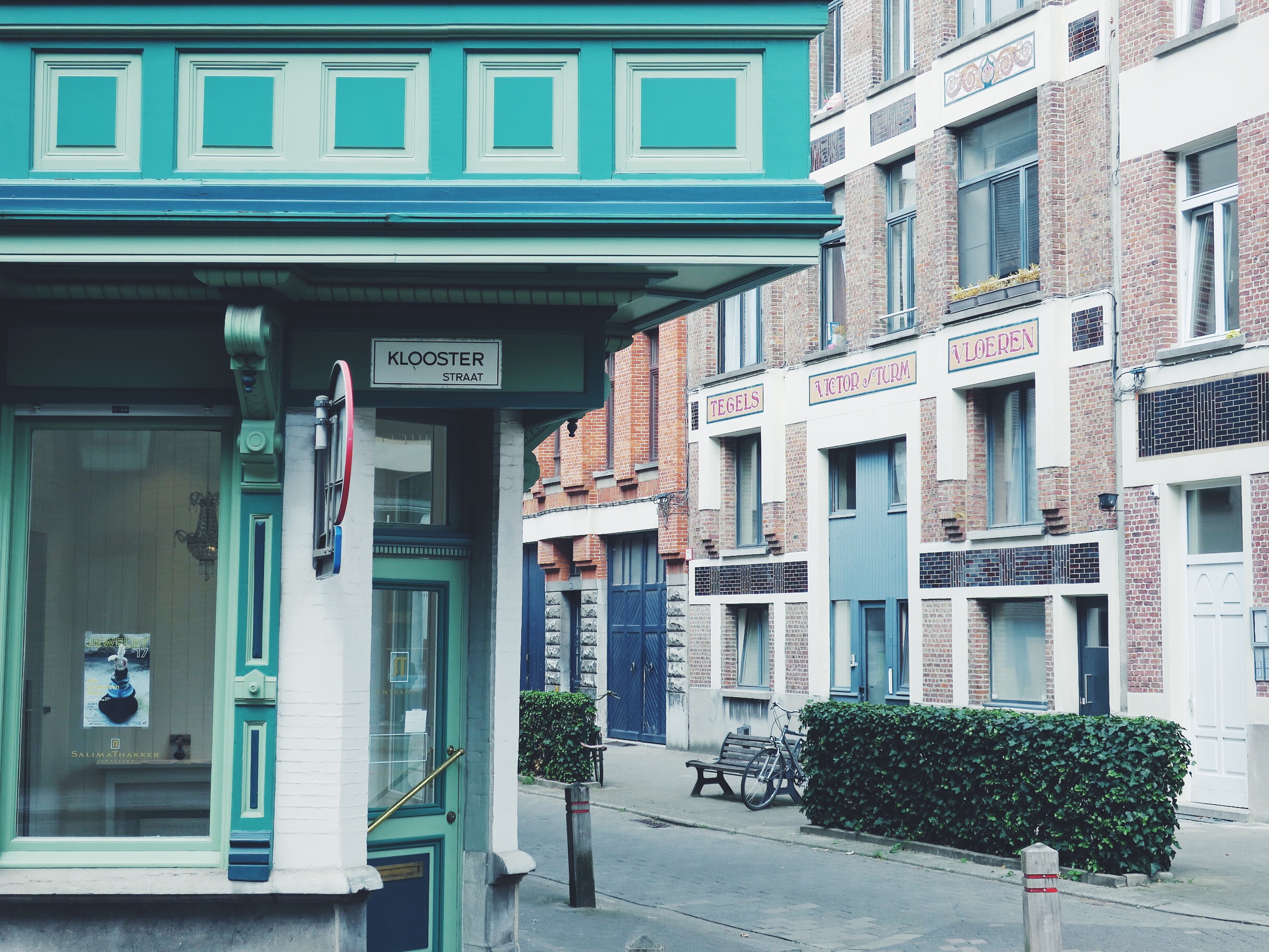 On the corner of Kloosterstraat and Muntstraat