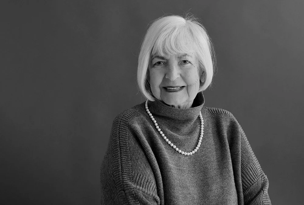 modern women's portraits by Rachel Garrison