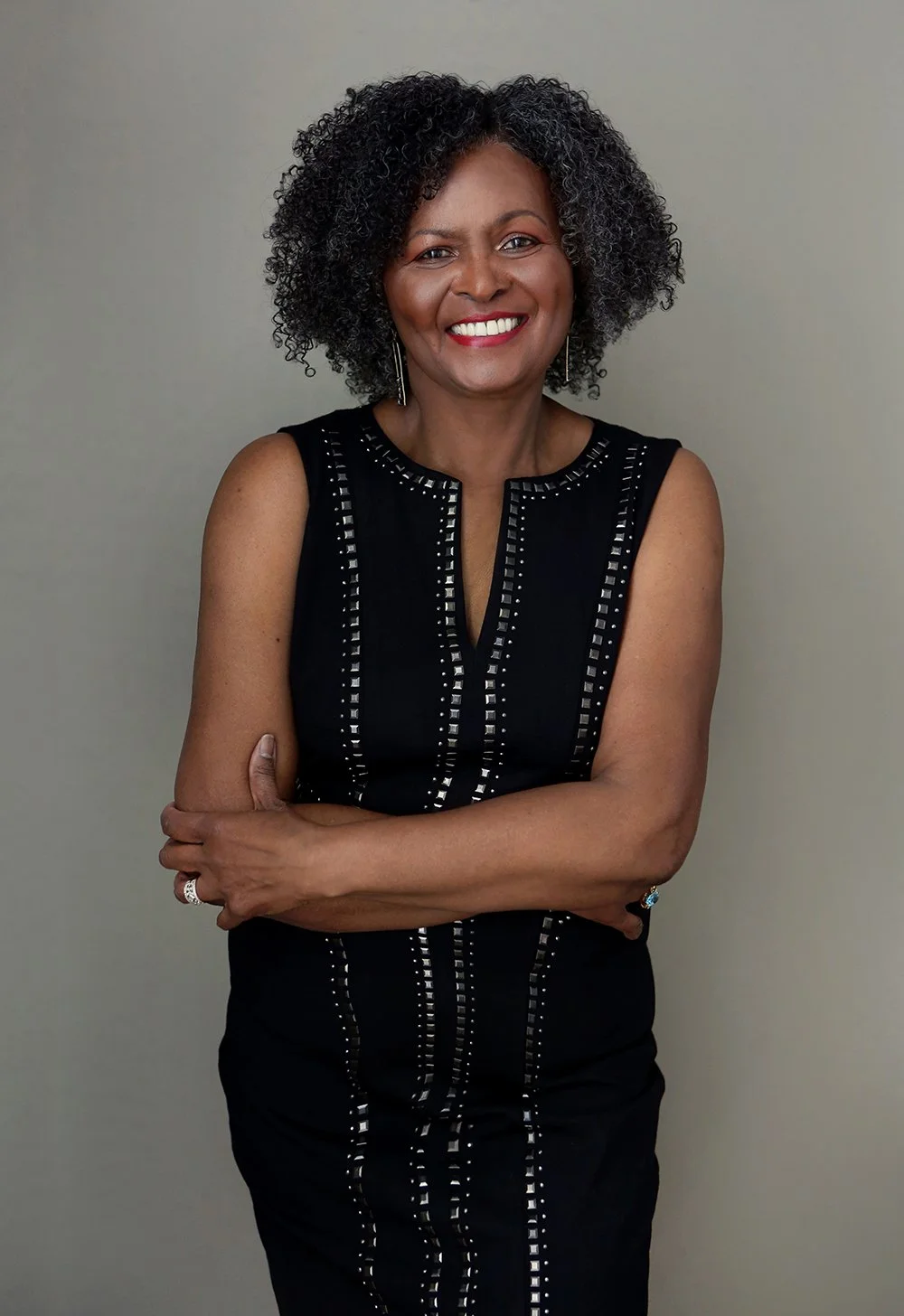 modern women's portraits by Rachel Garrison