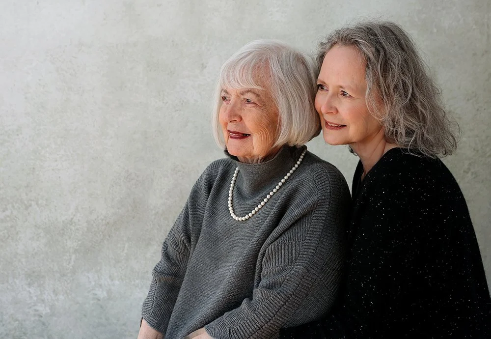 modern women's portraits by Rachel Garrison