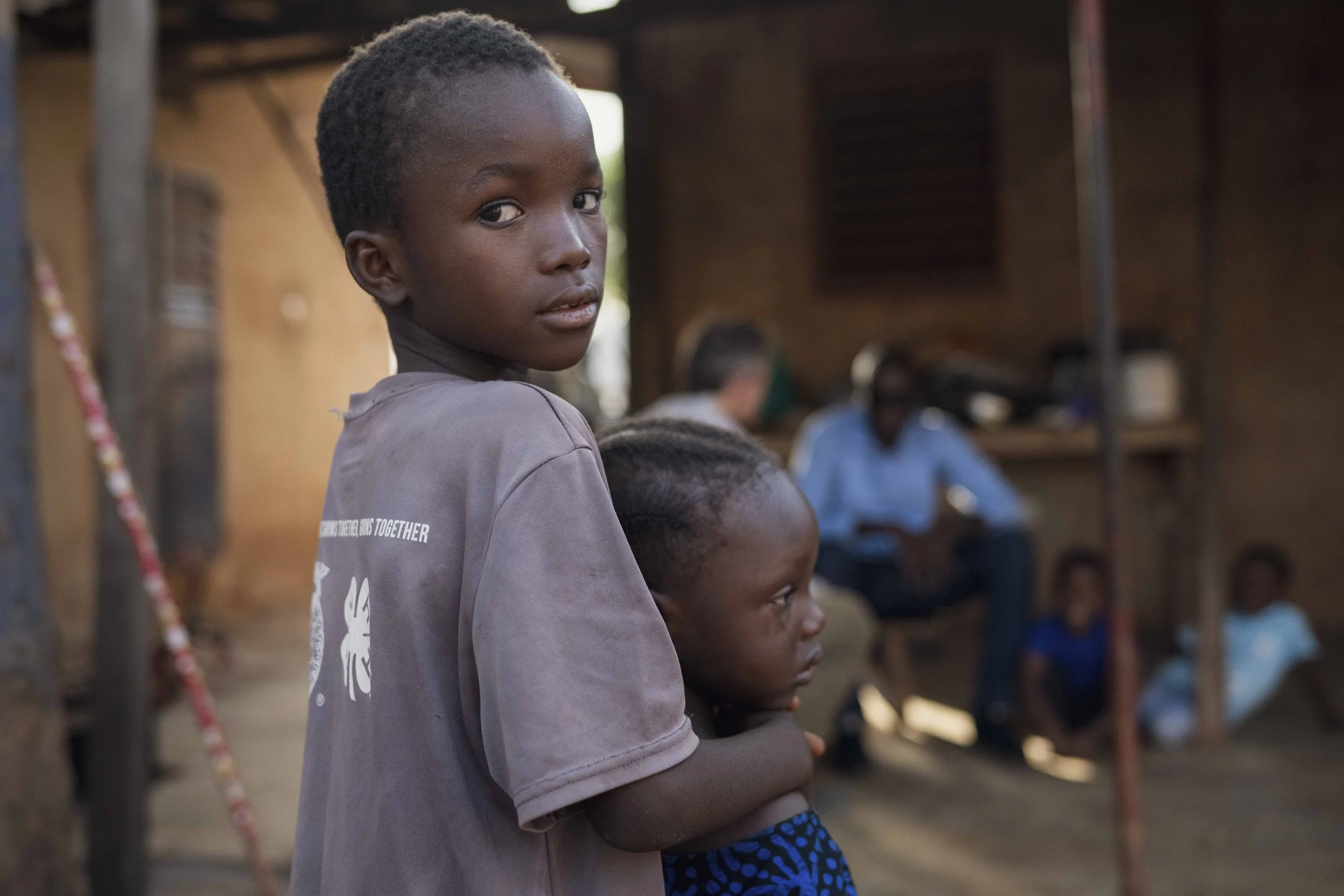 Benjamin Sadd_Humanlike-Chimps of Fongoli-1774.jpg