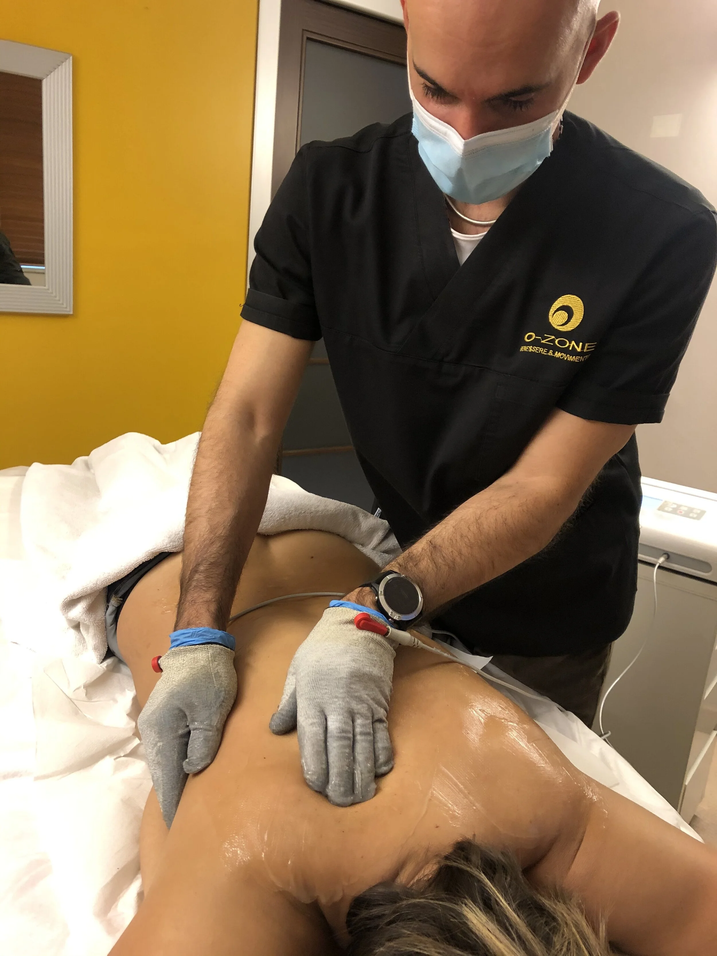 D-CONTRACT il NUOVO massaggio decontratturante con impulsi BIOELETTRICI