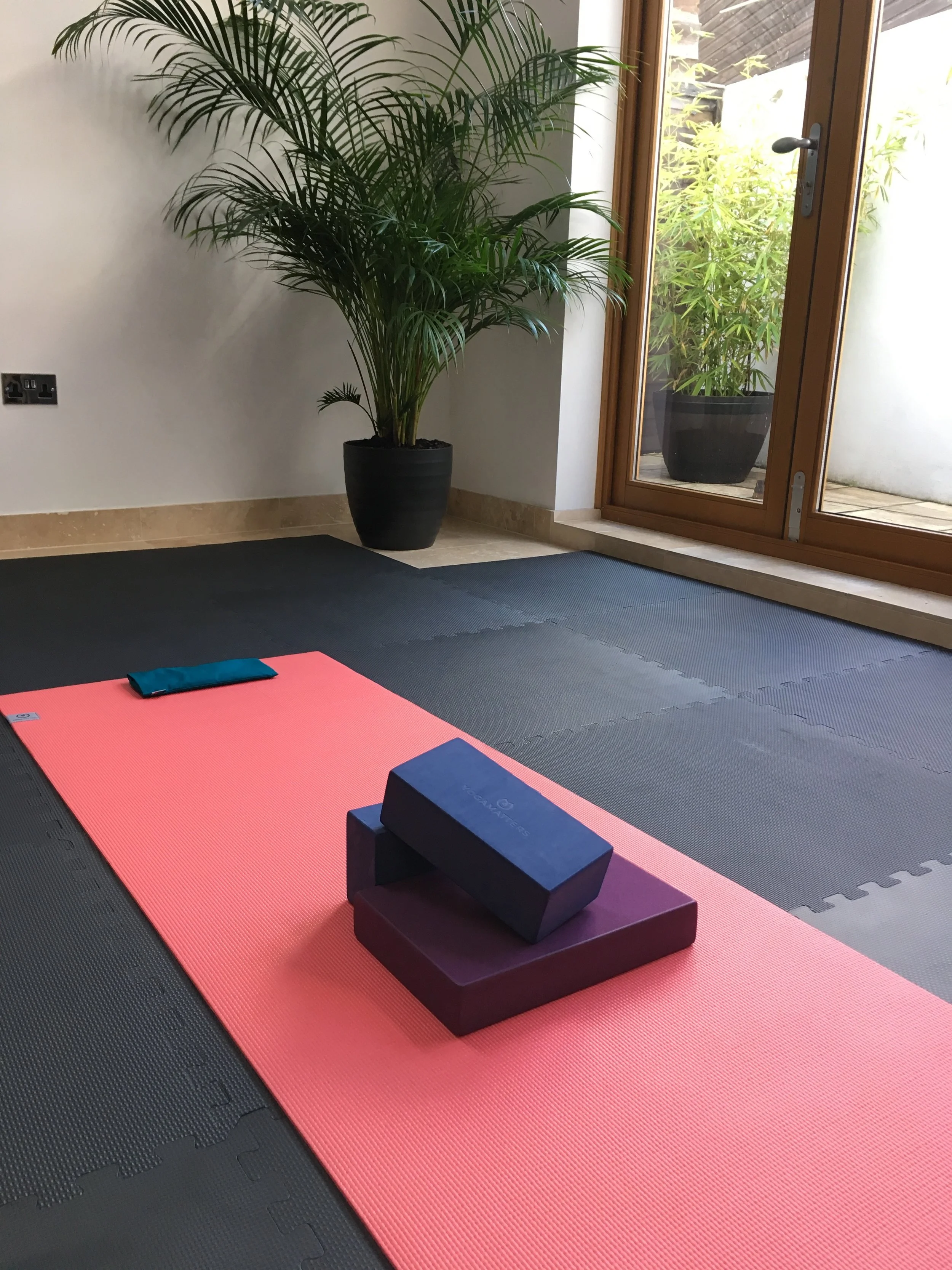 What's new at HWH?... Discounts for massage packages, Yoga &amp; Pilates, Rejuvenating facial acupuncture..