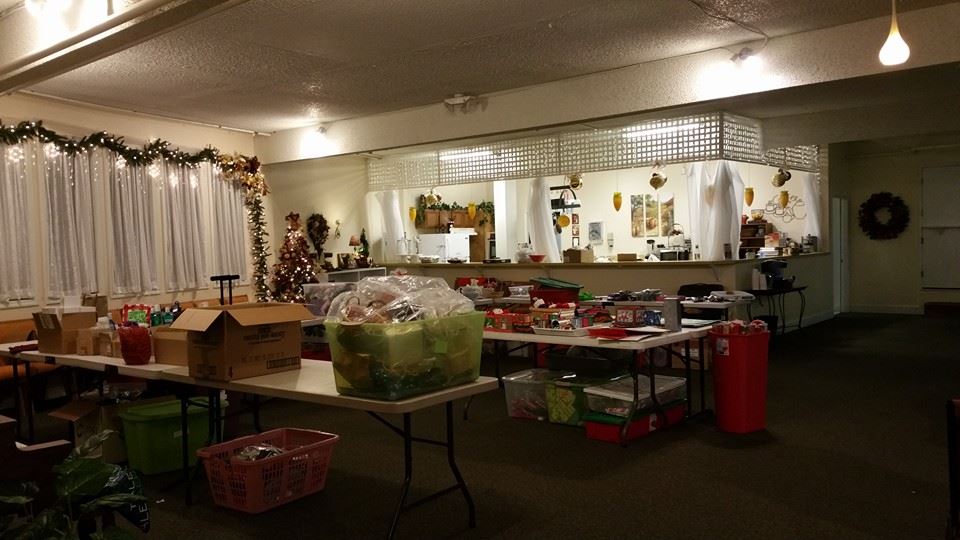gift wrapping area BEFORE.jpg
