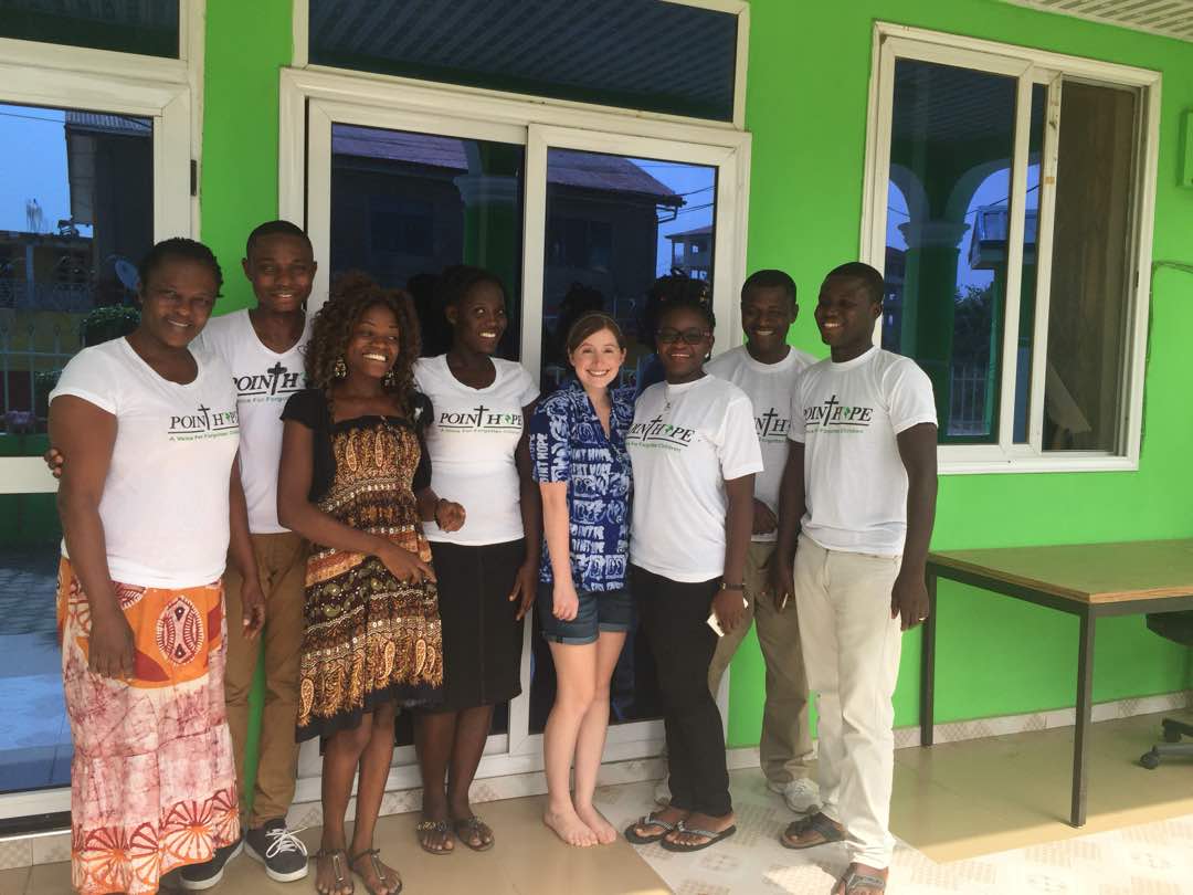 Point Hope Ghana staff with Gillian, a volunteer from Oregon, in front of the Volunteer House.