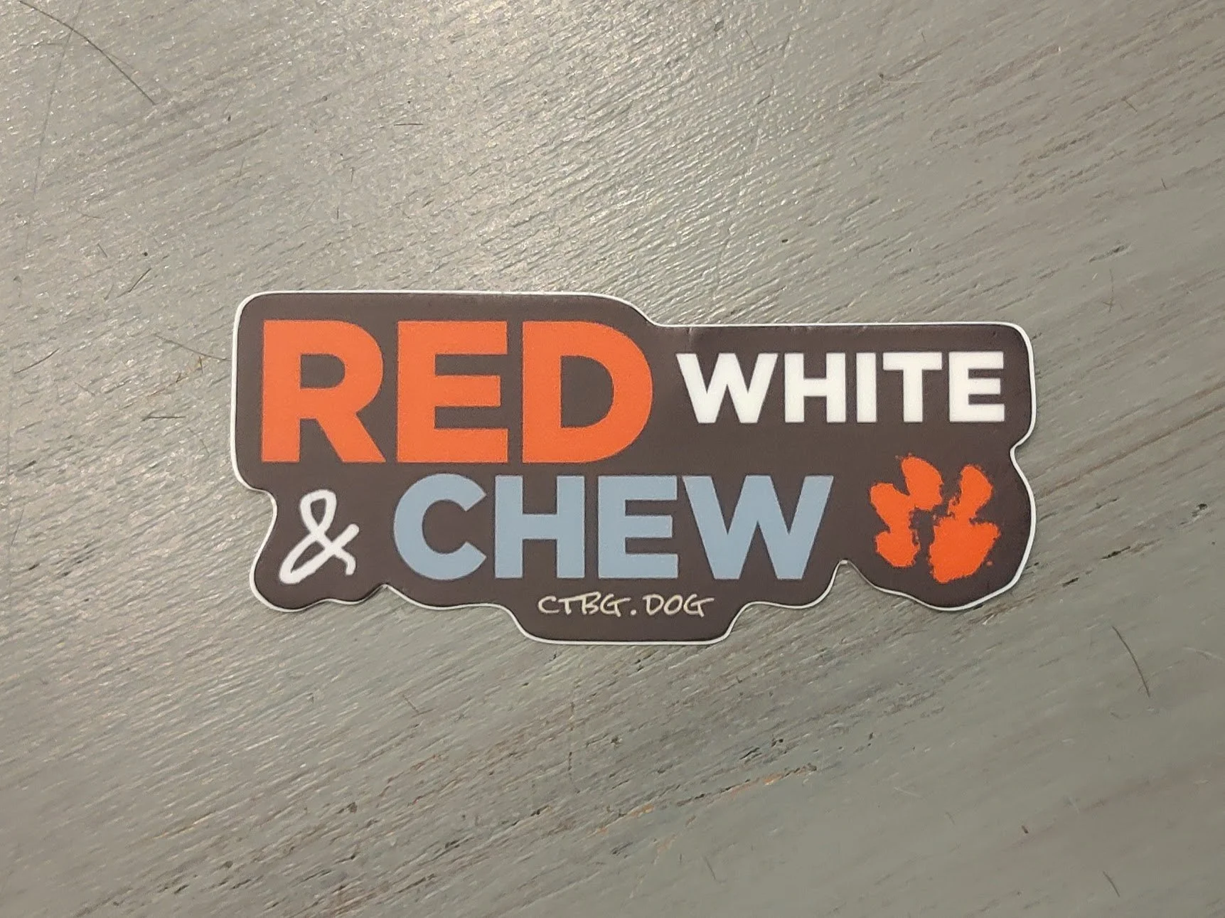 redwhitechew.jpg