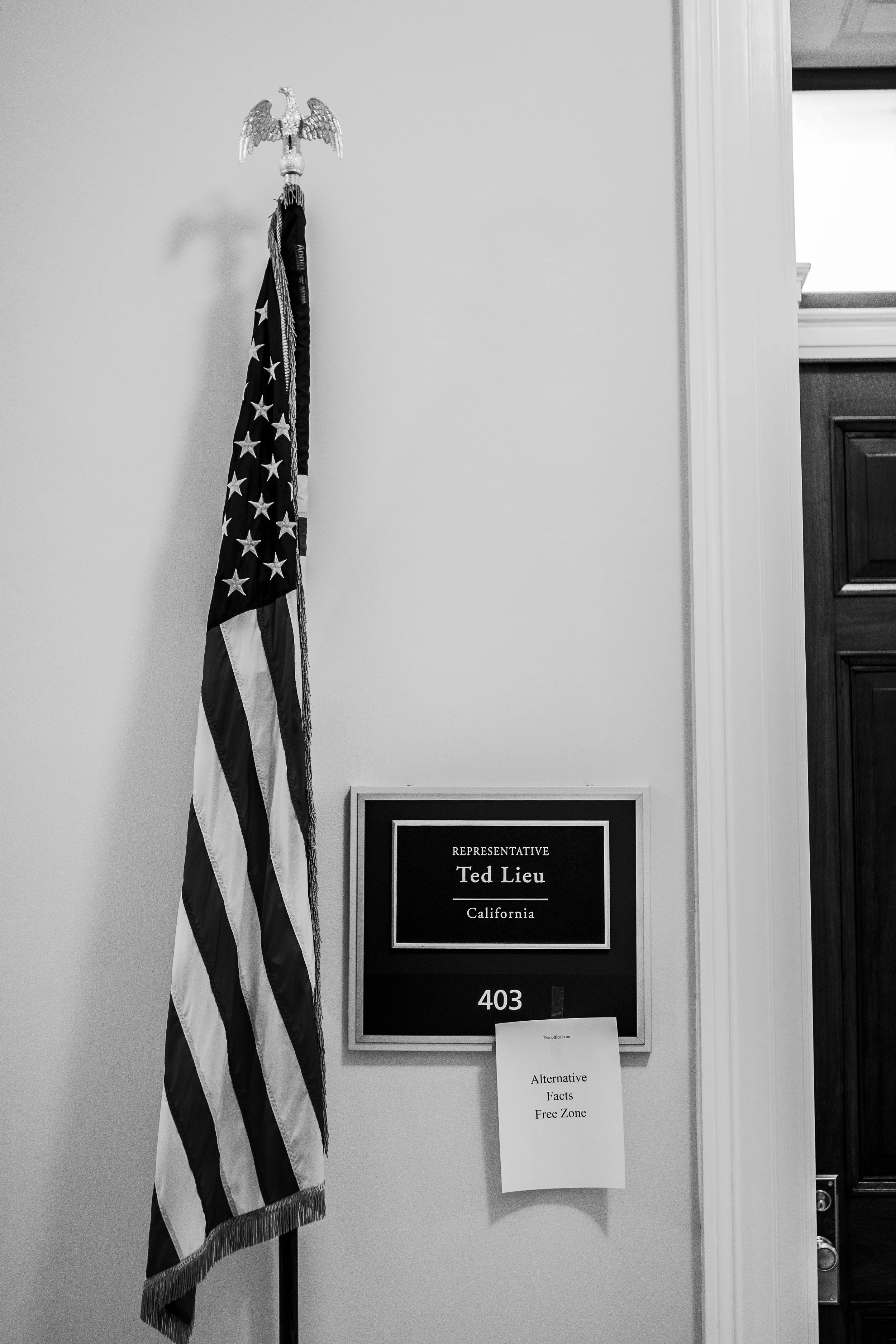 SHUTDOWN Day 28 016 Final.jpg