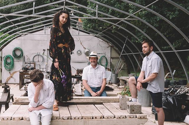 A family portrait
.
#familyties #family #familyportraits #mixedfamily #greenhouse #adventure #outdoors #lifestylephotography #photo #photography