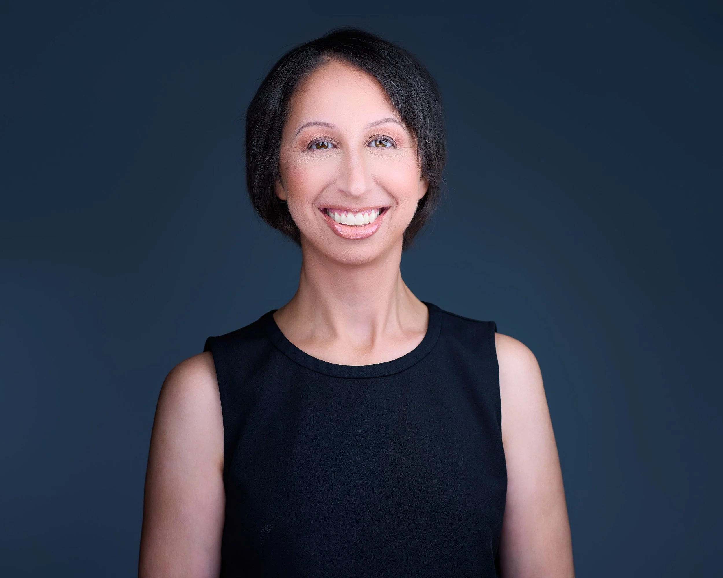 Book Signing: Nina Mandell