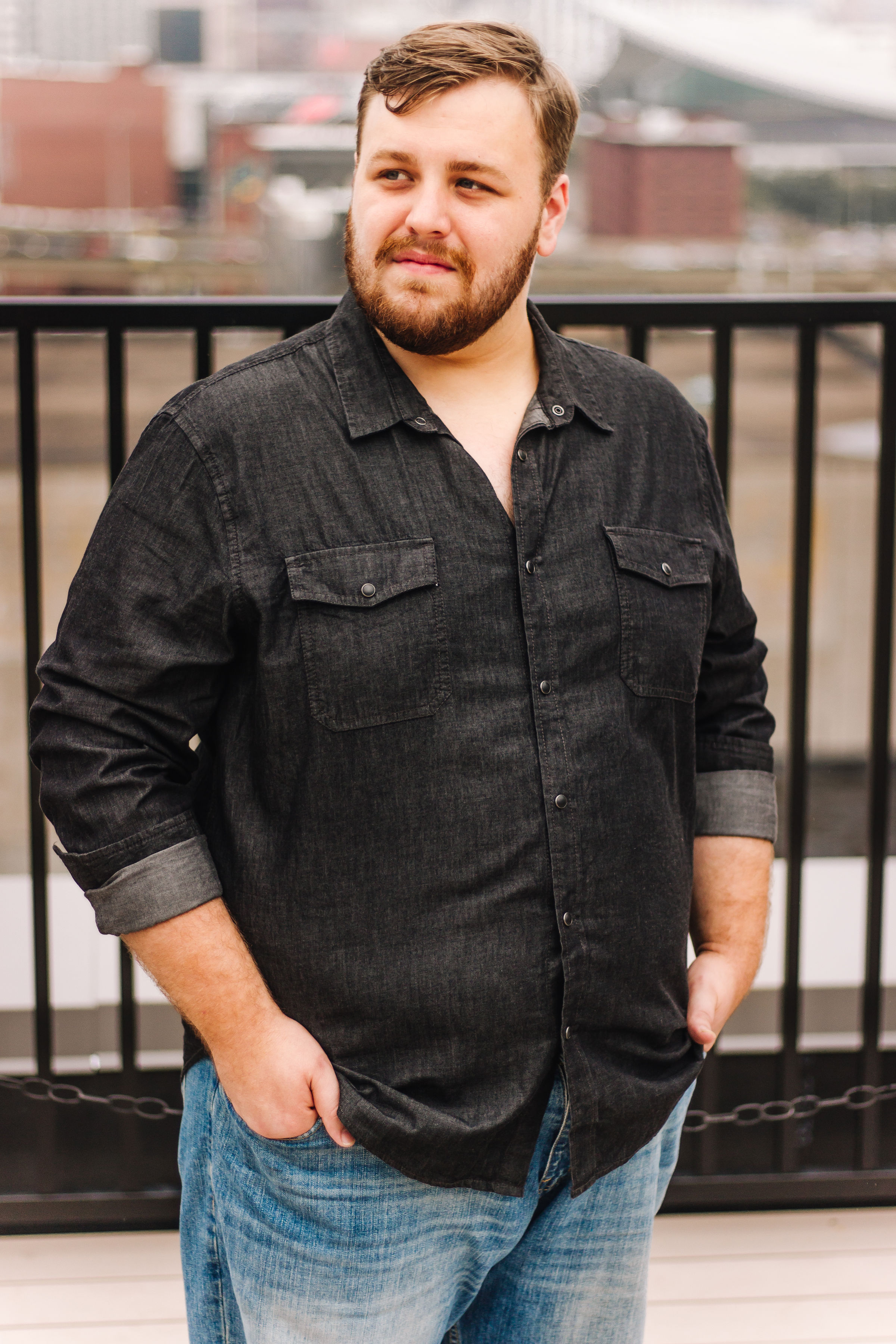 rob background 2.jpg