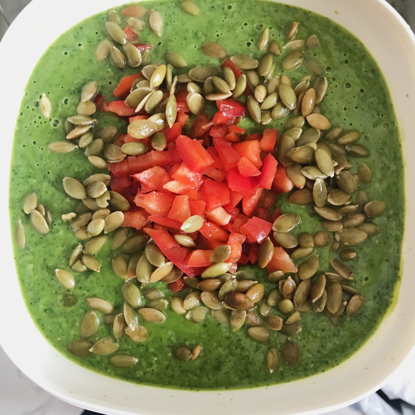  Kale Detox Soup with Bell Pepper &amp; Pepitas 
