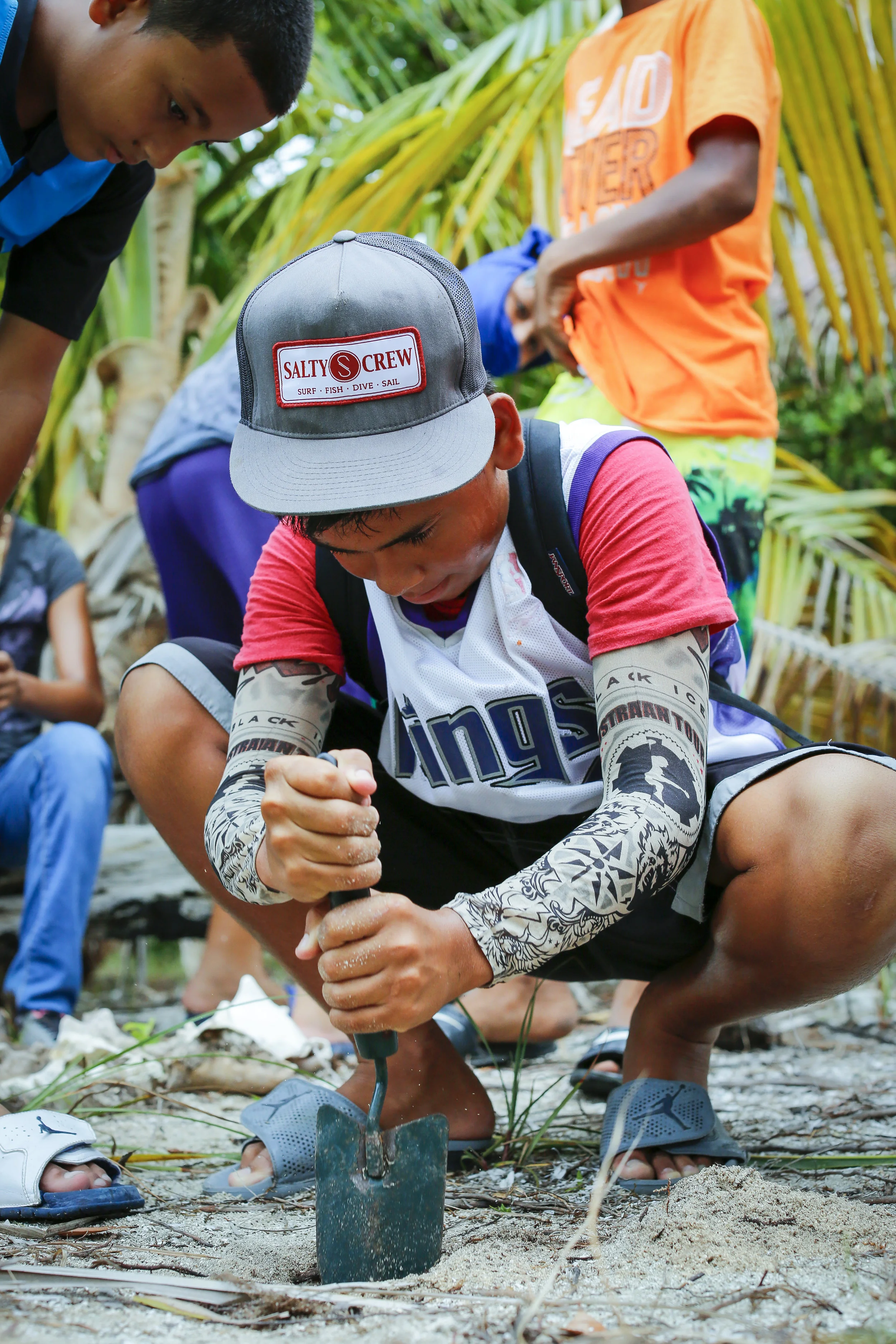 Students Restoring Nature Trail in Belize