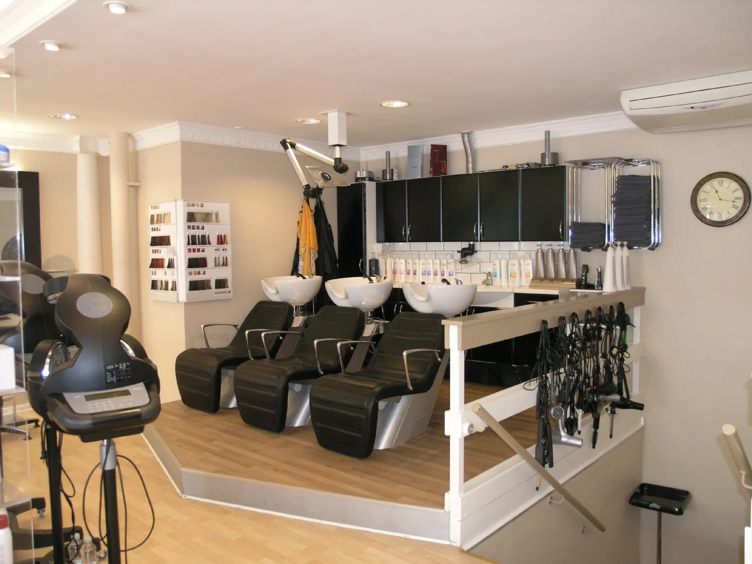 salon_2_438.jpg