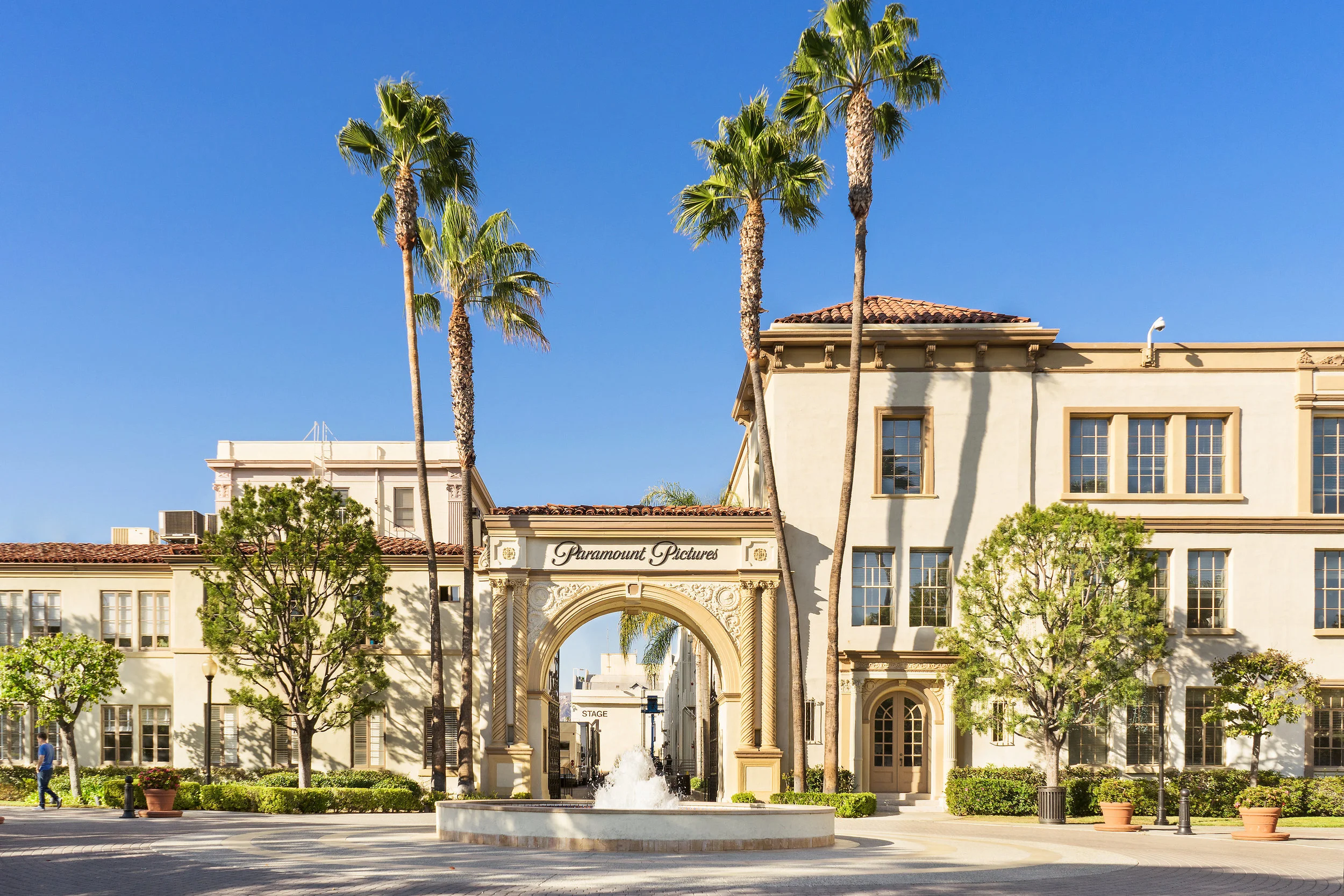 Frieze Los Angeles, Feb 15-17 @ Paramount Pictures Studios, Los Angeles, California