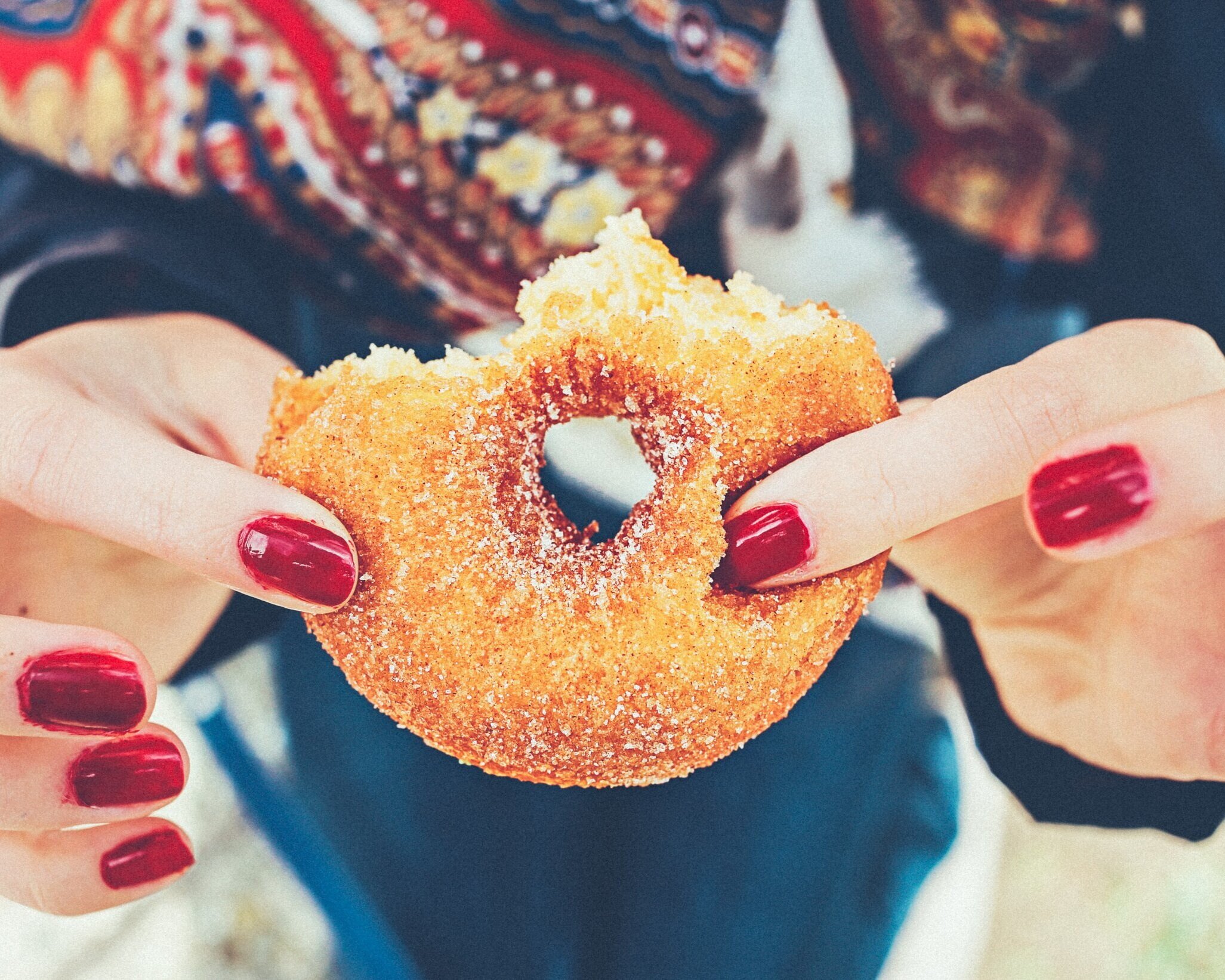 Eating sweets creates feelings of pleasure and satisfaction in the brain. However, you will quickly crash and start craving more sweets to get a boost of energy.